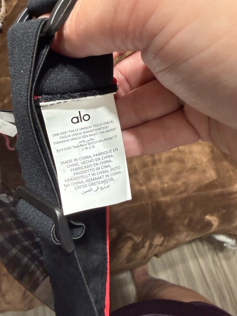 ALO Yoga Red and Black Visor with Embossed Logo - Picture 9 of 9